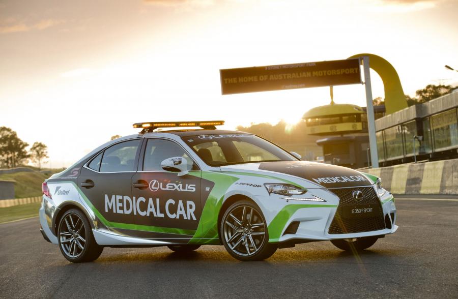  Lexus IS 350 F-Sport Medical Car 2015 года  (фото 2 из 9)